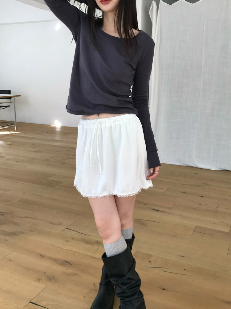 光澤感蕾絲邊細節短裙