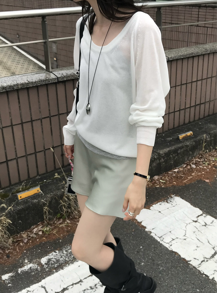 微透膚U領針織上衣