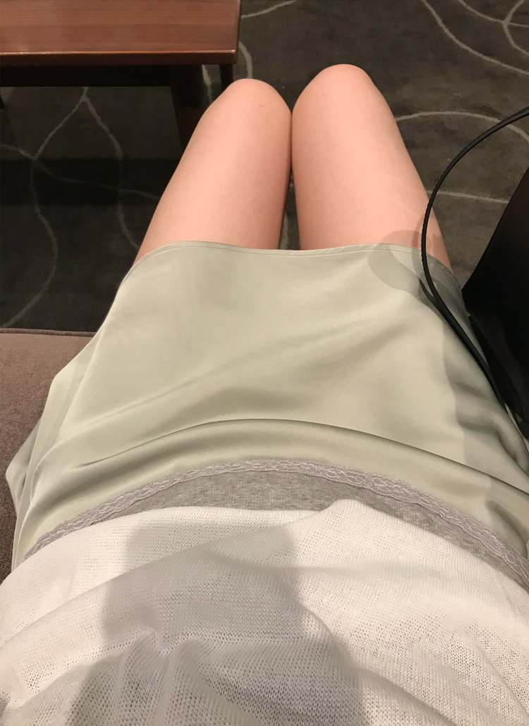 微透膚U領針織上衣