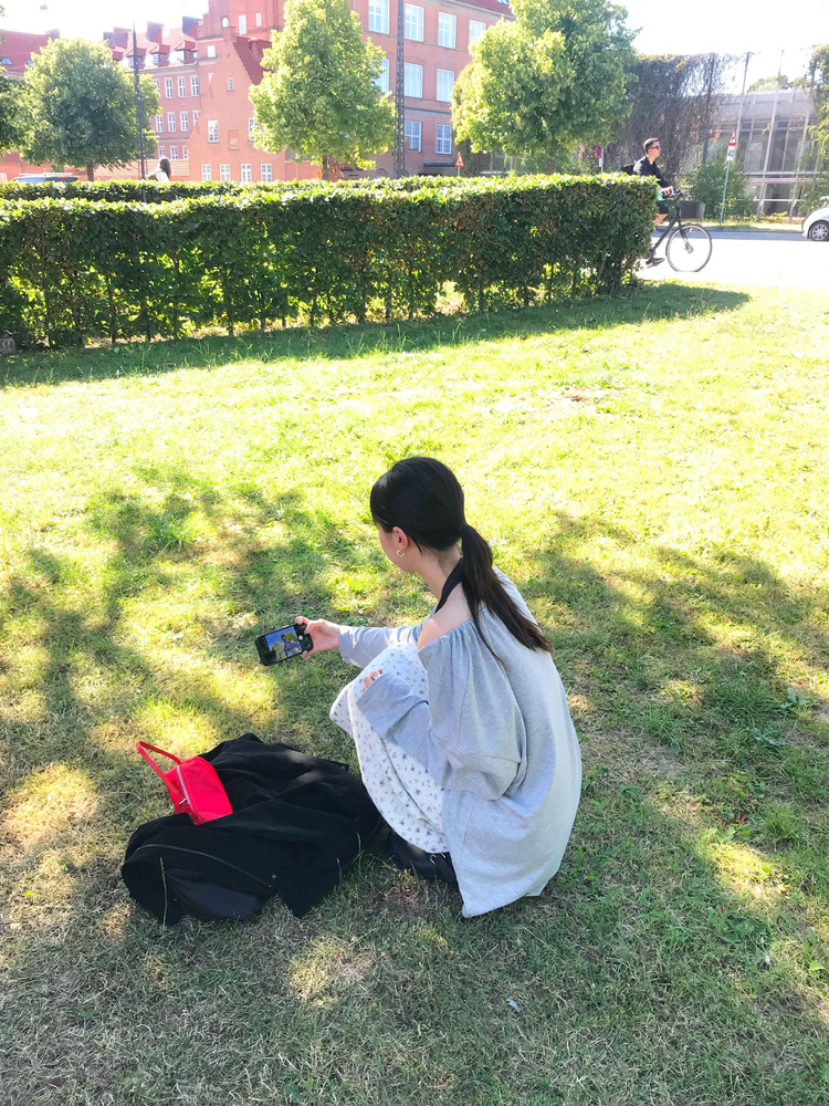 蕾絲邊小碎花細節半裙