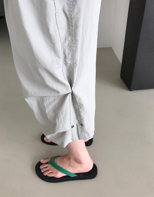 側抓皺細節抽繩七分褲