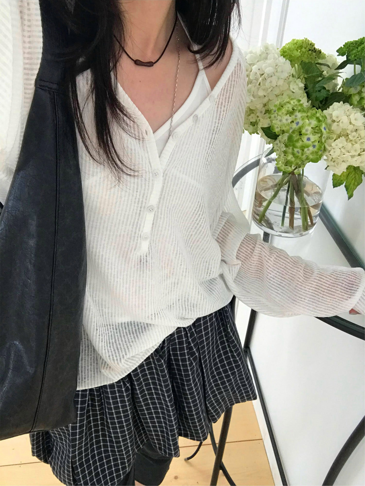 掛脖胸壓線細節上衣