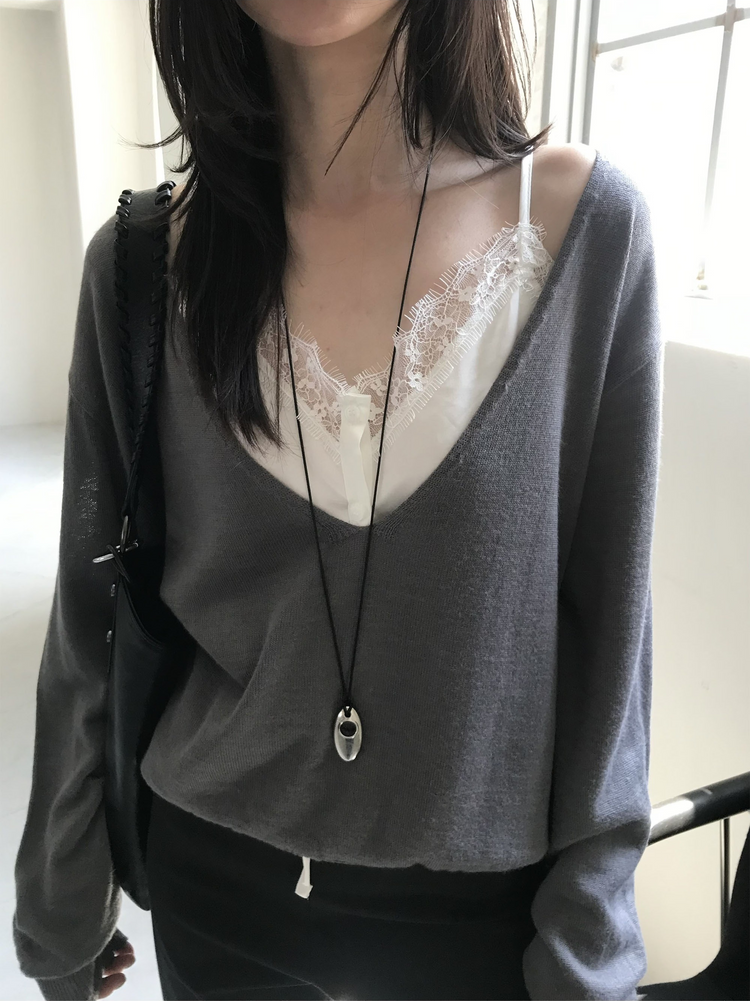 霧光澤蕾絲邊細節修腰上衣