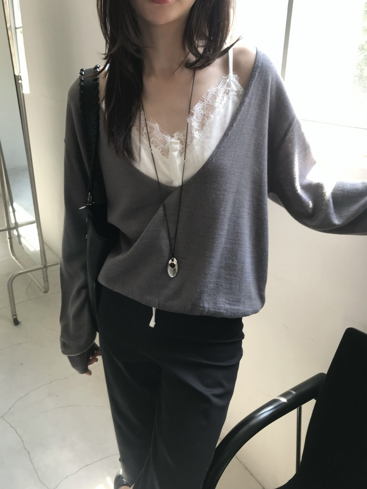 霧光澤蕾絲邊細節修腰上衣