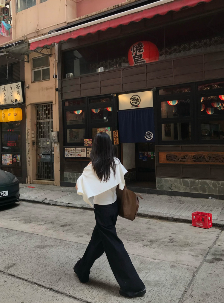 口袋細節直筒牛仔褲