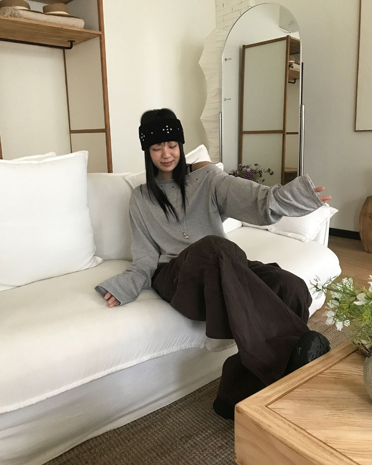 美肩不修邊鉚釘細節上衣