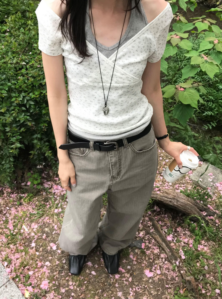 小碎花交疊細節上衣