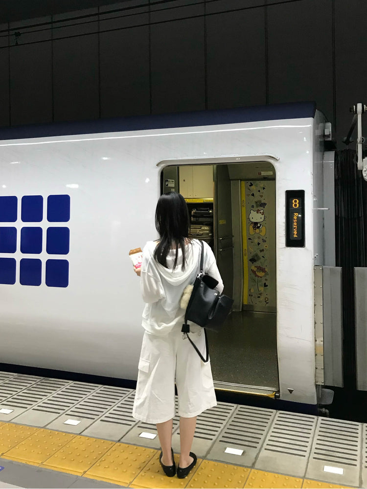 輕薄美色連帽外套