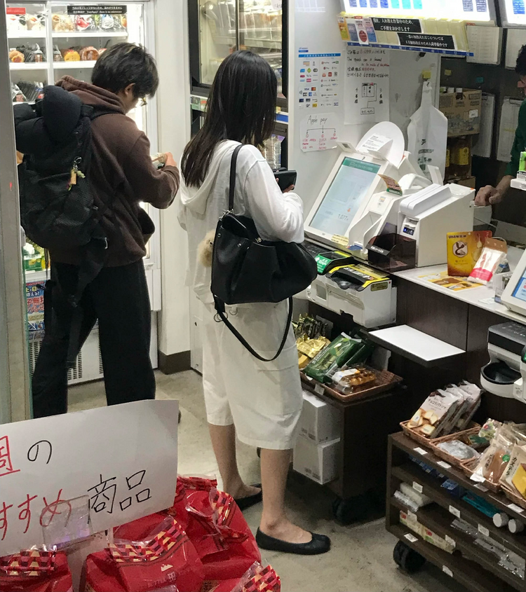 輕薄美色連帽外套