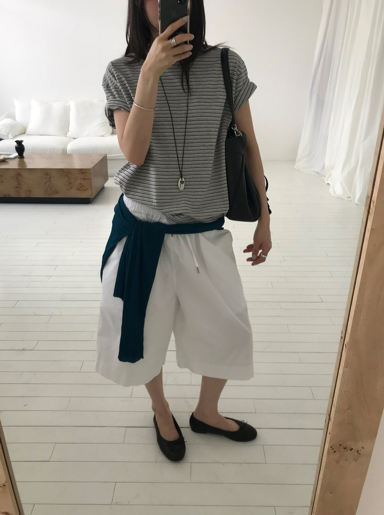 微鬆條紋撞色細節上衣