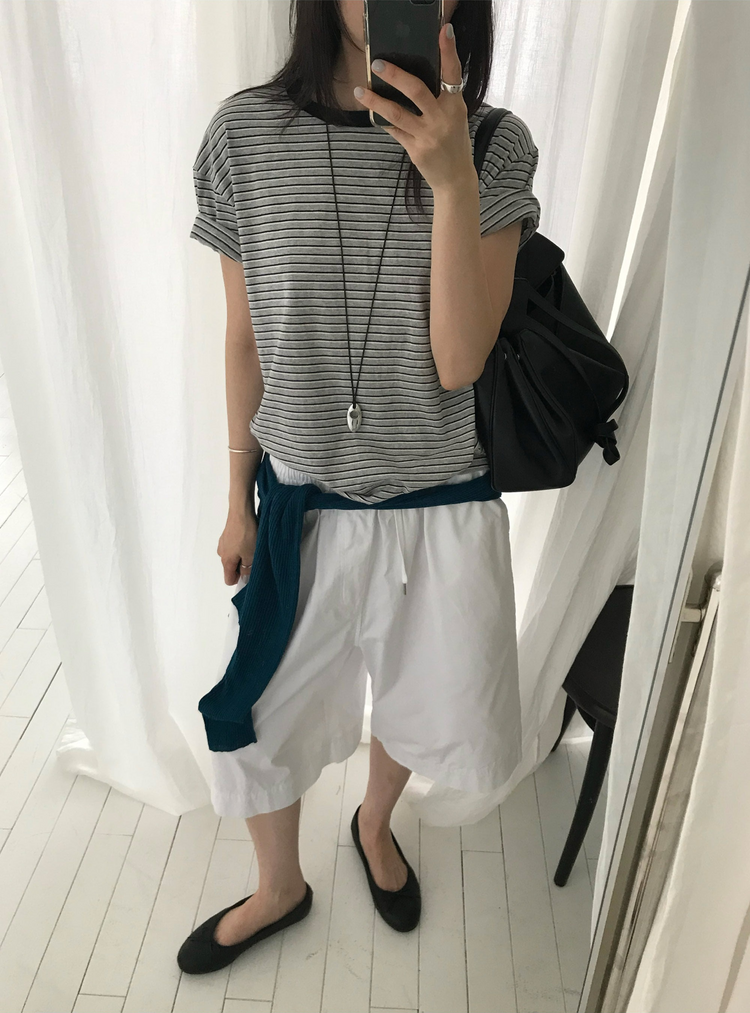 微鬆條紋撞色細節上衣