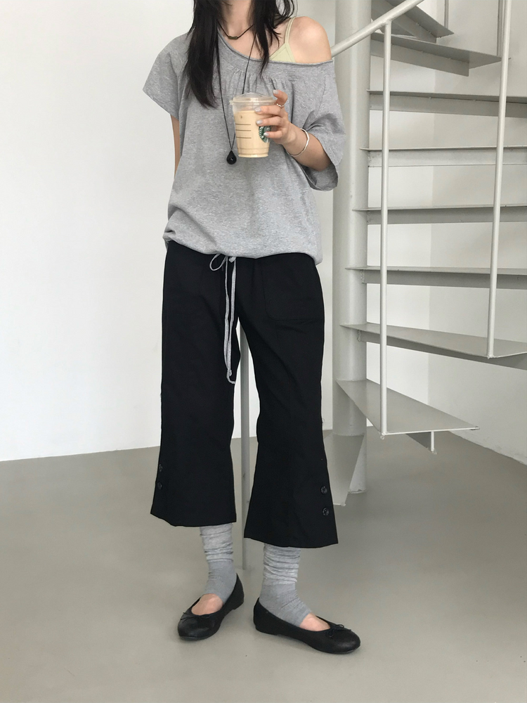 捲邊層次感抓皺細節上衣