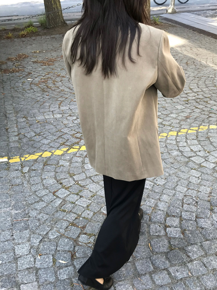 極簡中壓線後開叉及踝裙