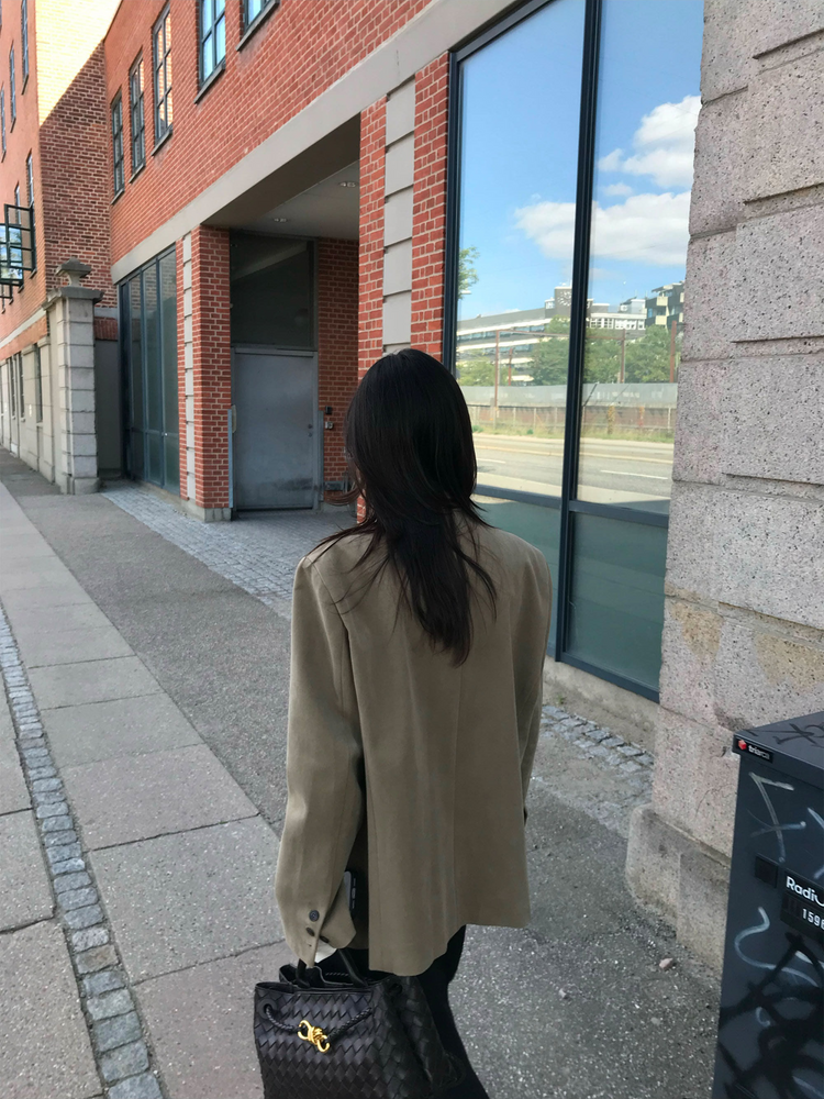 極簡中壓線後開叉及踝裙