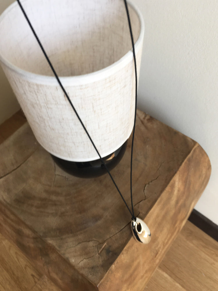 鉚釘圈細節假兩件美肩上衣