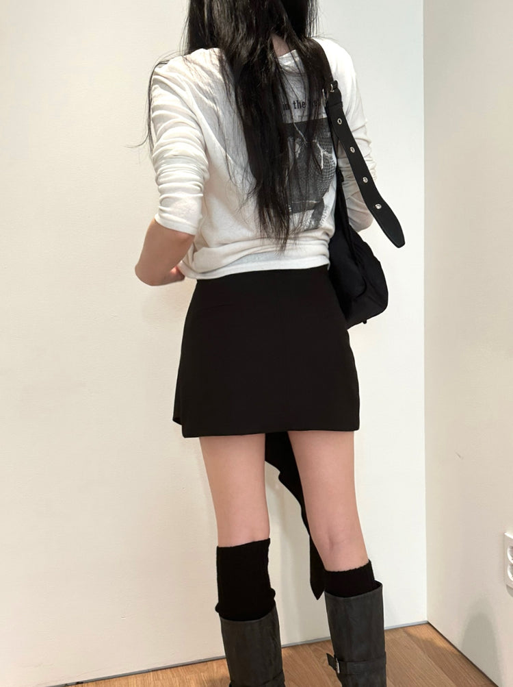 不規則下擺扣鈕短裙