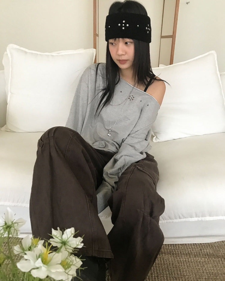 美肩不修邊鉚釘細節上衣