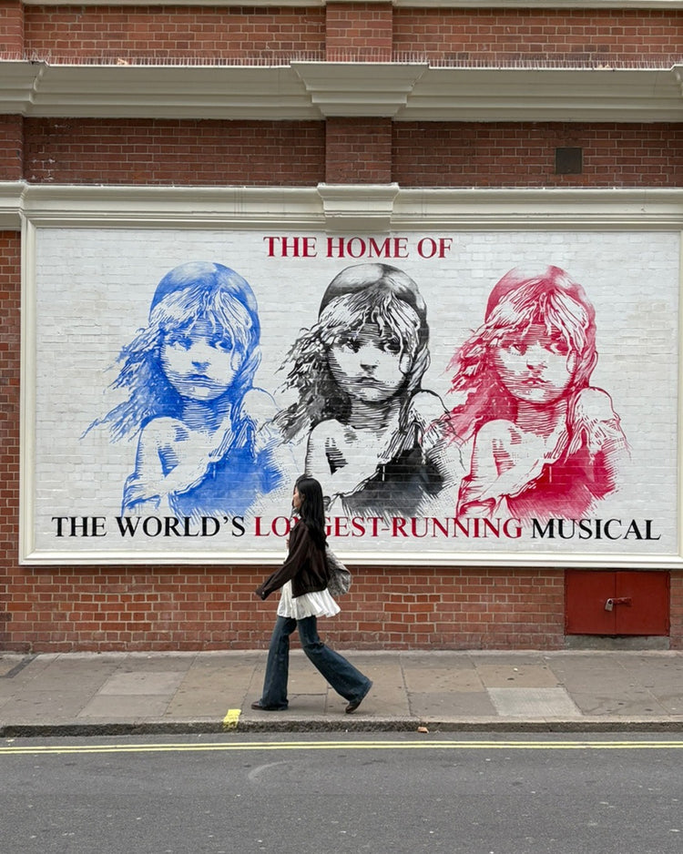 美色銀標細節翻領外套