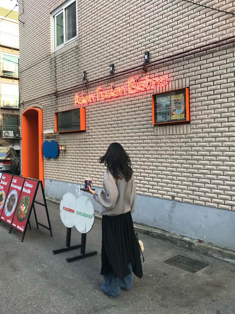 透膚抽繩下擺拉鏈外套