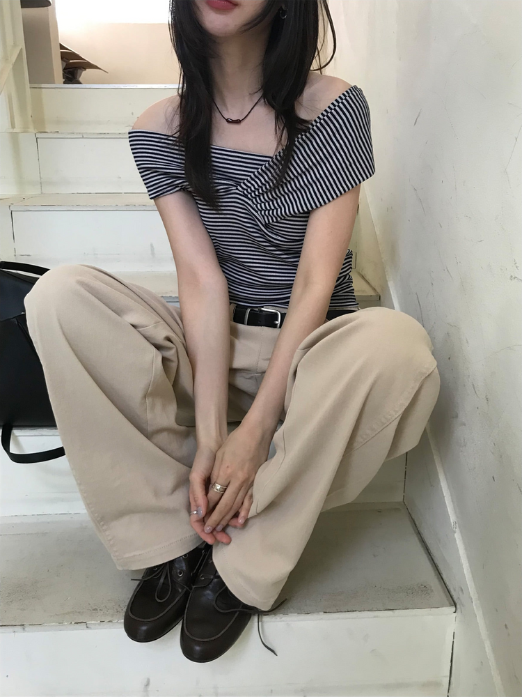 內前壓線細節直褲