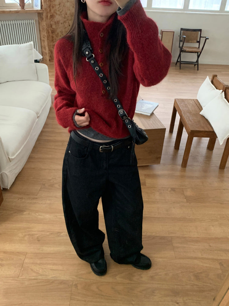 大圓領波點細節上衣