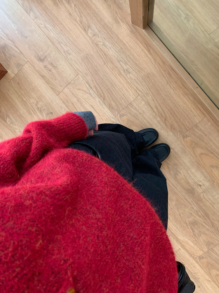 大圓領波點細節上衣