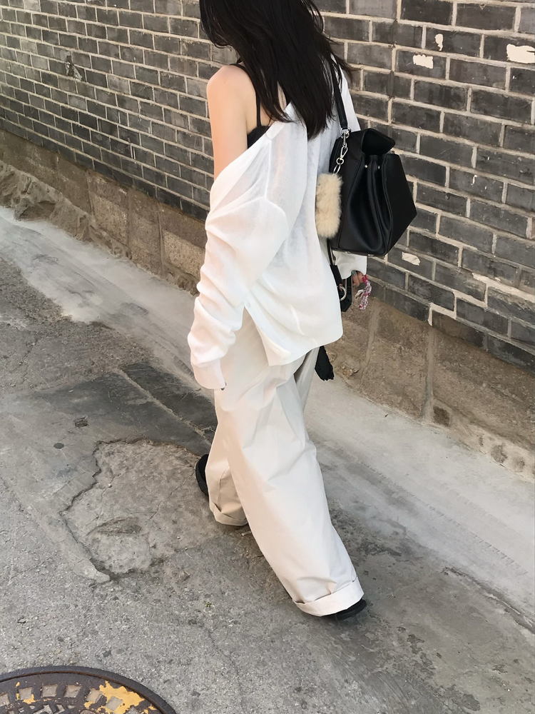美色微透深V排鈕針織外套