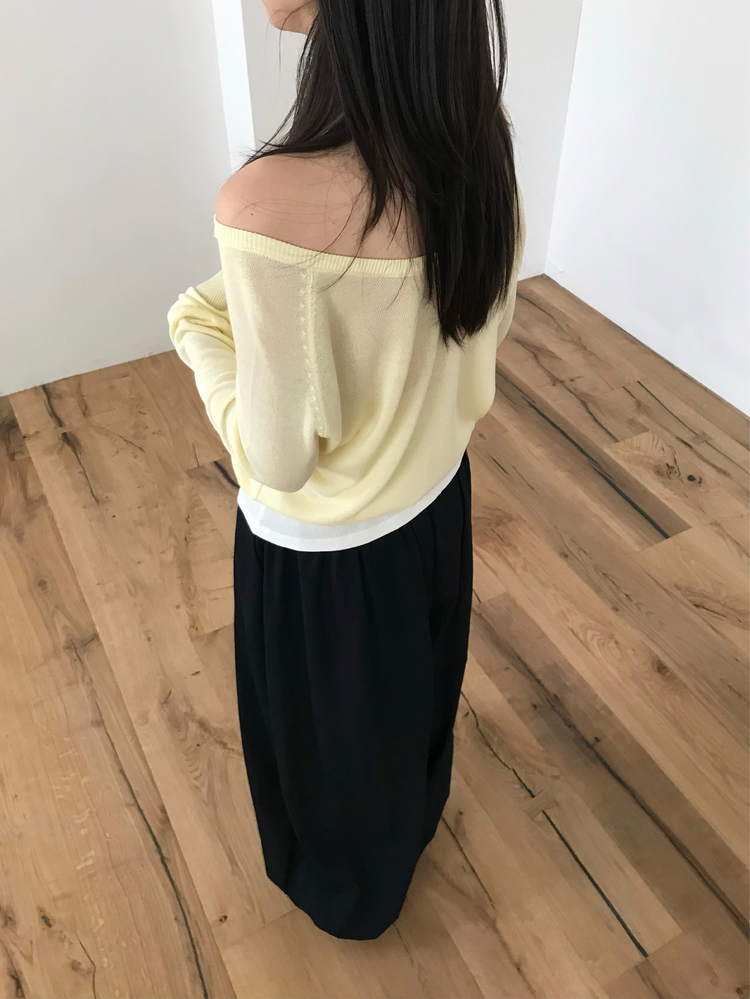美色透膚V領針織上衣