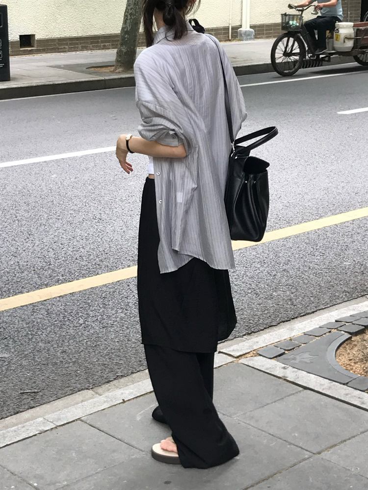 霧光澤排鈕細節裙褲