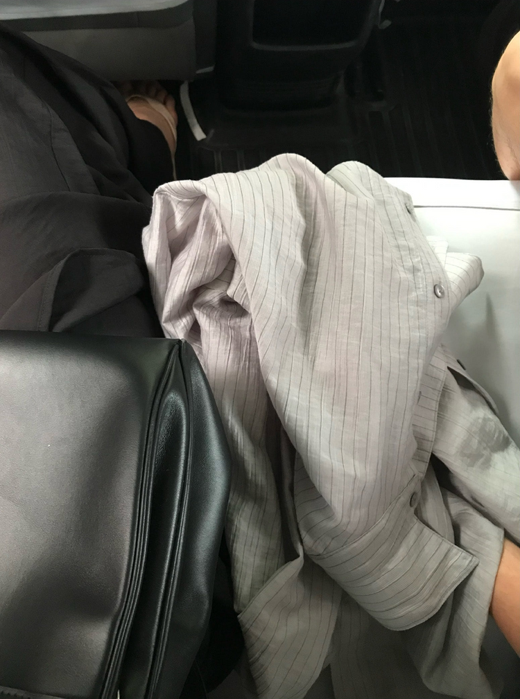 霧光澤排鈕細節裙褲