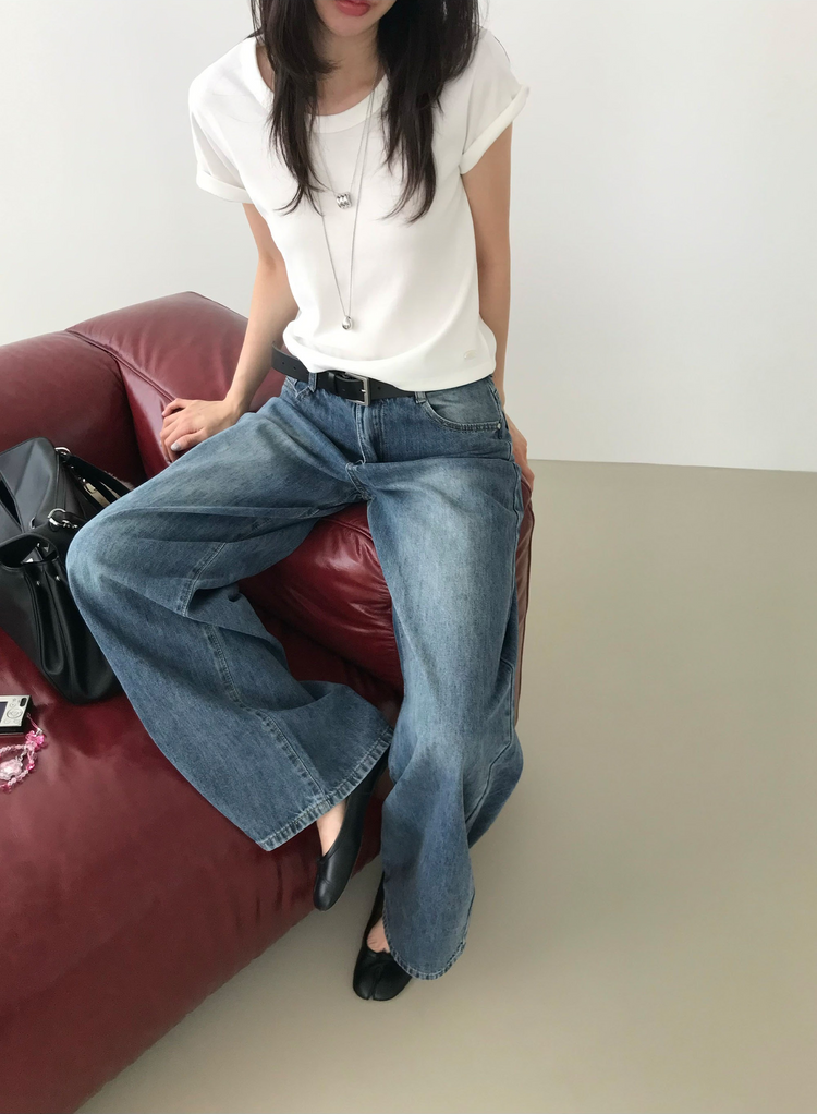 美色鉚釘細節牛仔褲