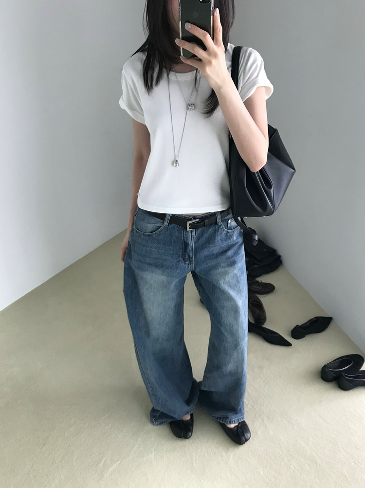 美色鉚釘細節牛仔褲