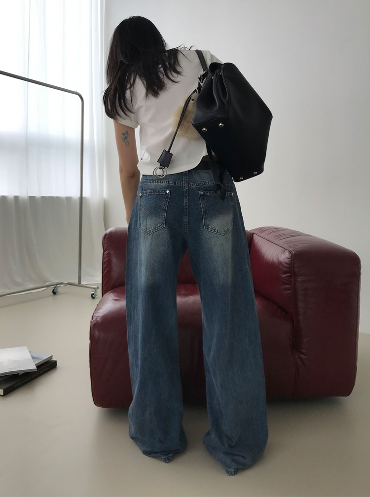 美色鉚釘細節牛仔褲
