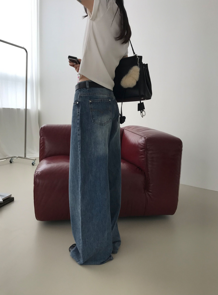 美色鉚釘細節牛仔褲