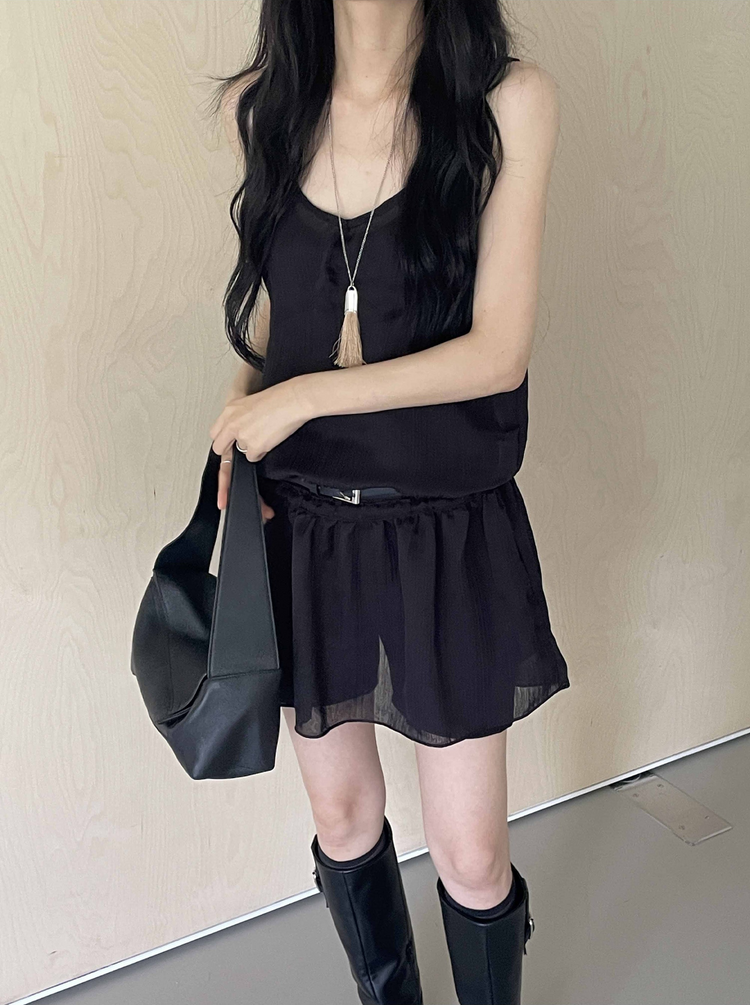 透膚紋理胸壓線連身裙