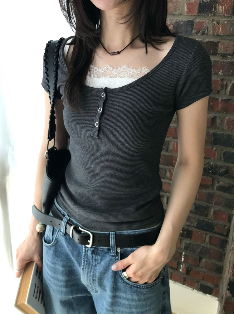 U領暗扣修身細節上衣