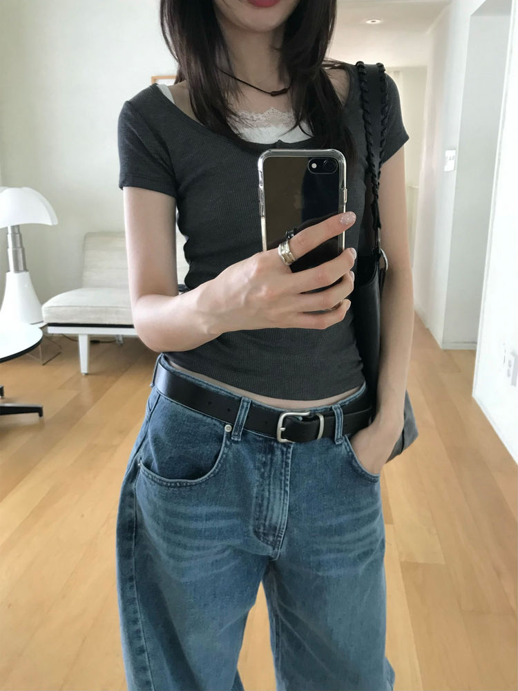 U領暗扣修身細節上衣