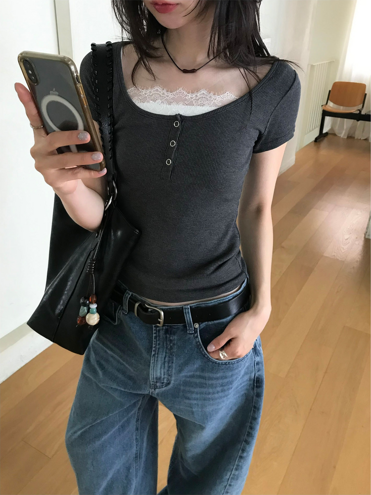 U領暗扣修身細節上衣