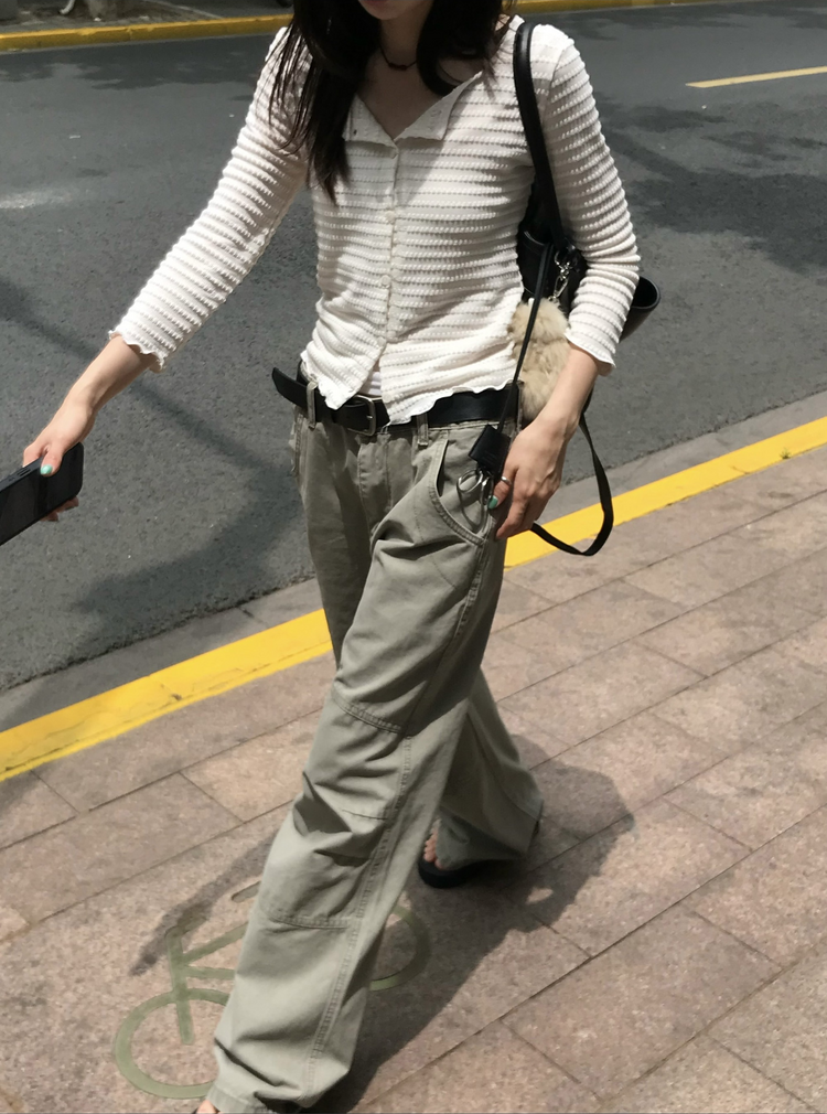 壓花線細節排鈕七分袖上衣