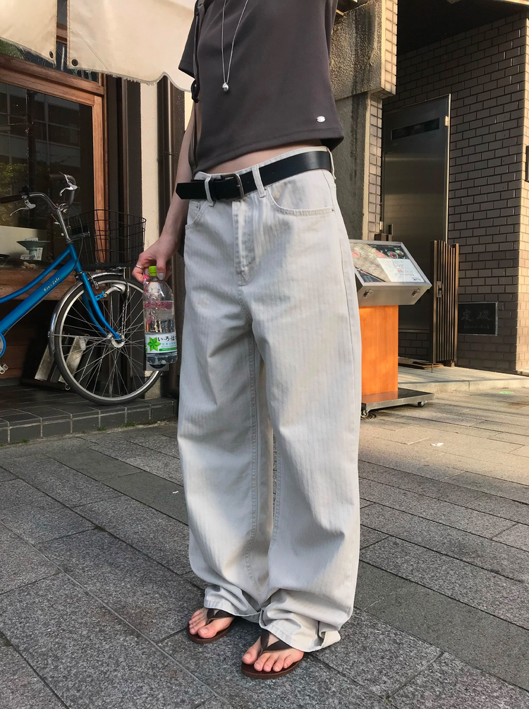 美色暗條紋細節直褲