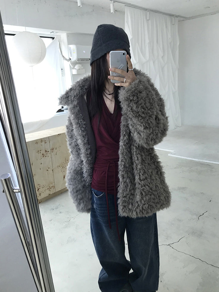 美色掛脖綁帶細節上衣