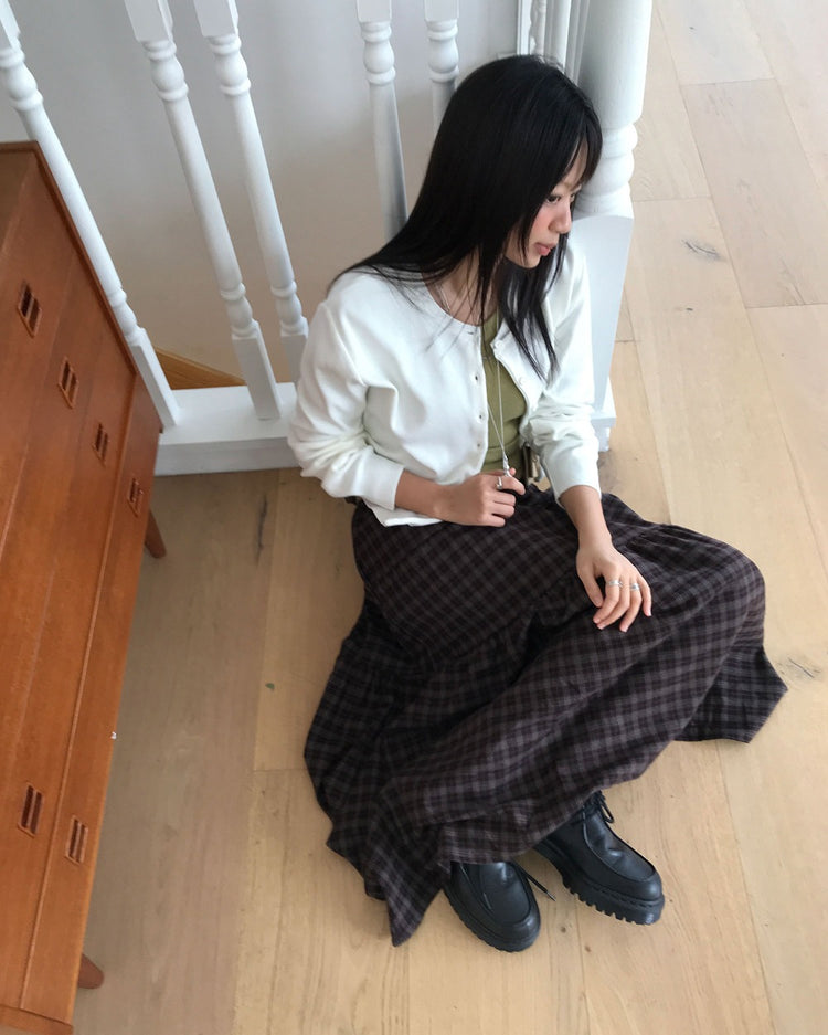 美色圓領排鈕針織外套