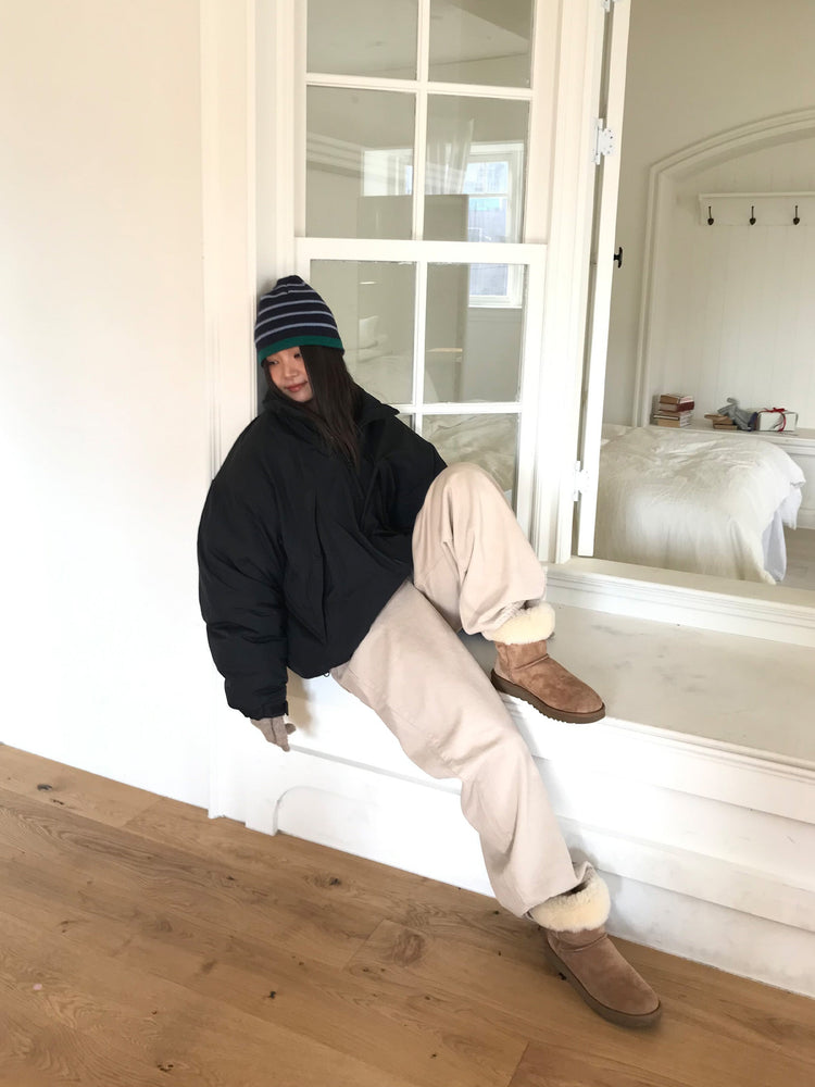 美色船領細節上衣