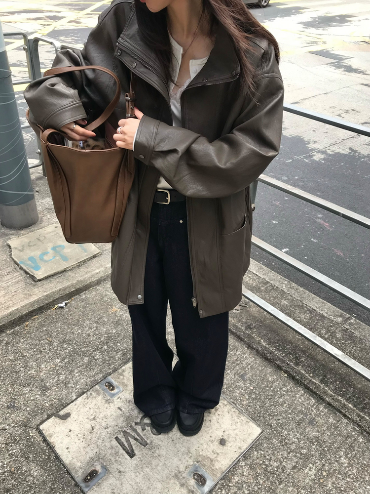 口袋細節直筒牛仔褲
