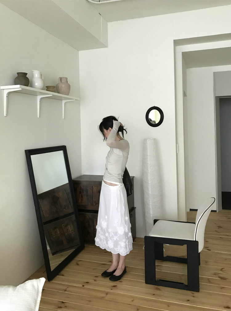 交疊V領細節上衣