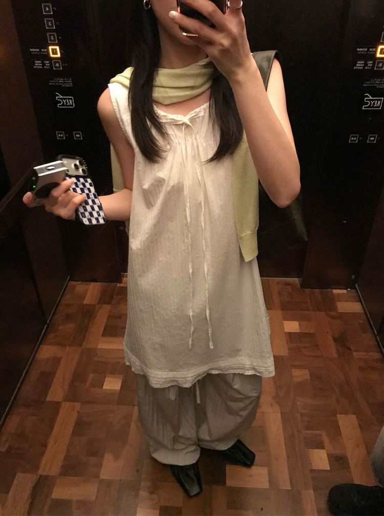 輕薄細腰頭抽身直褲