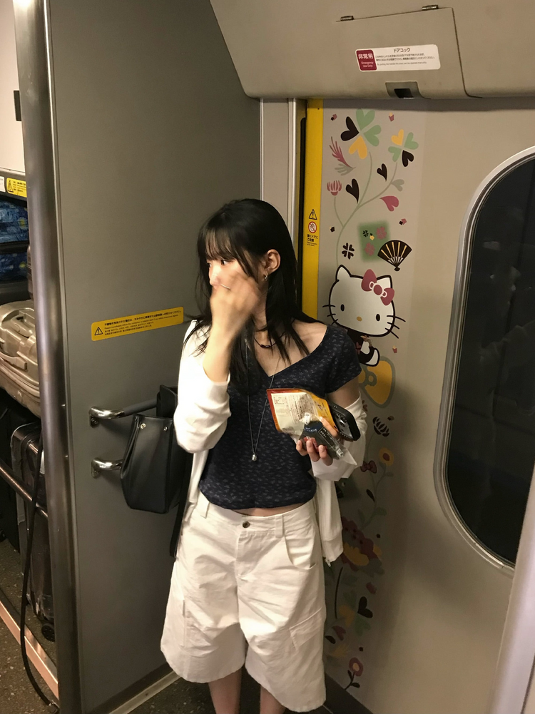 輕薄美色連帽外套