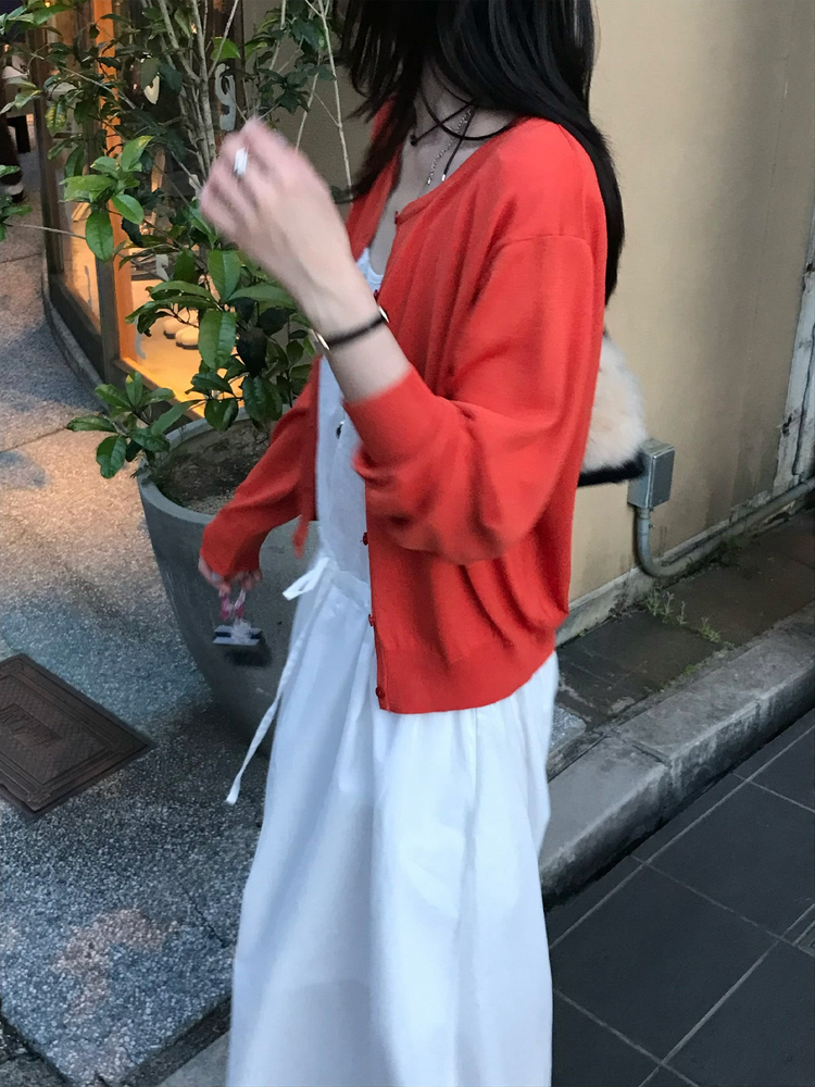 蕾絲邊細節修腰連身裙