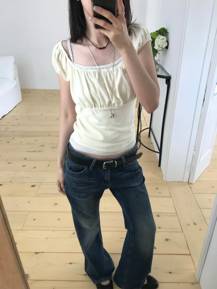 美肩抓皺修腰細節上衣