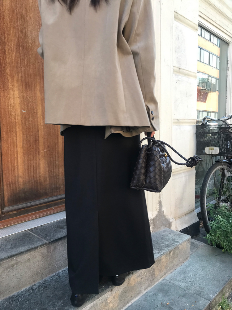 極簡中壓線後開叉及踝裙